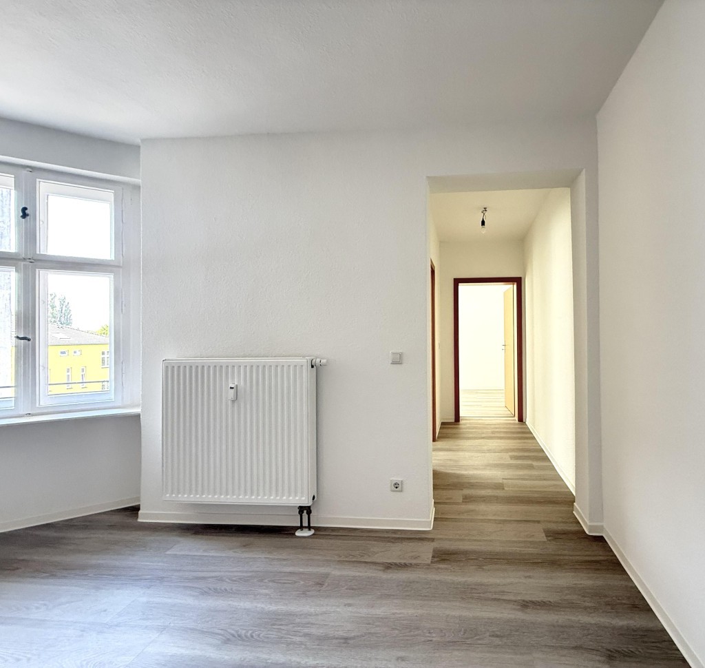Flur Seitenflügel mit Zugang Bad und Schlafzimmer