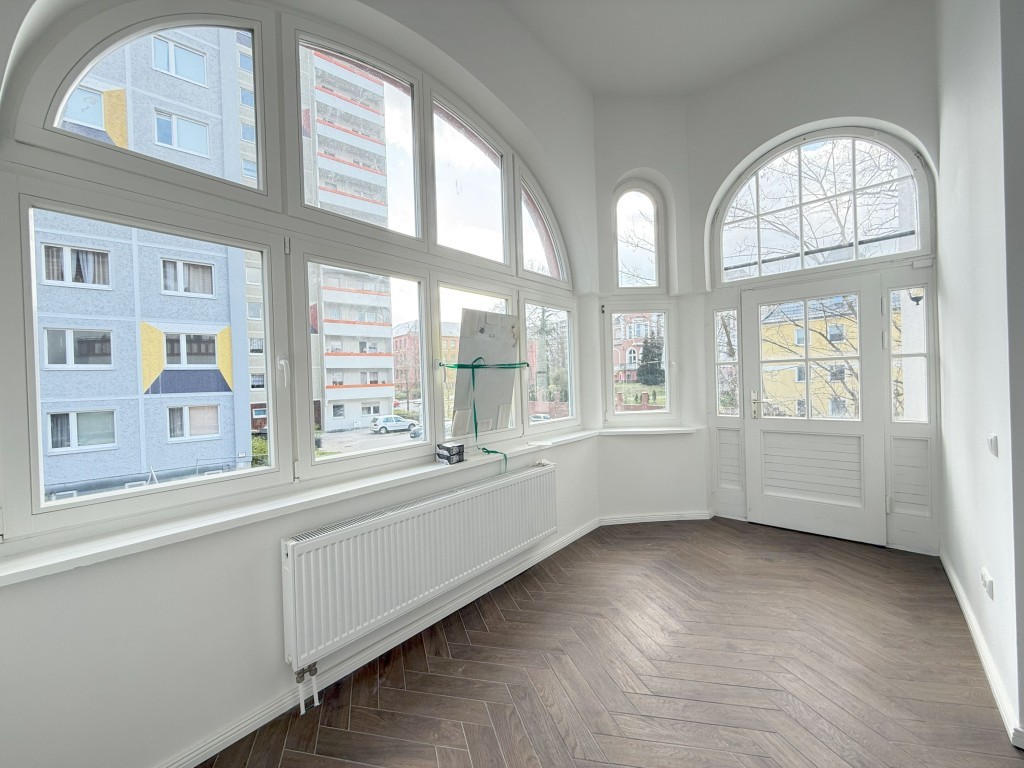 Wintergarten mit separatem Zugang - rechte GE -