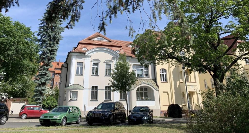 Straßenansicht