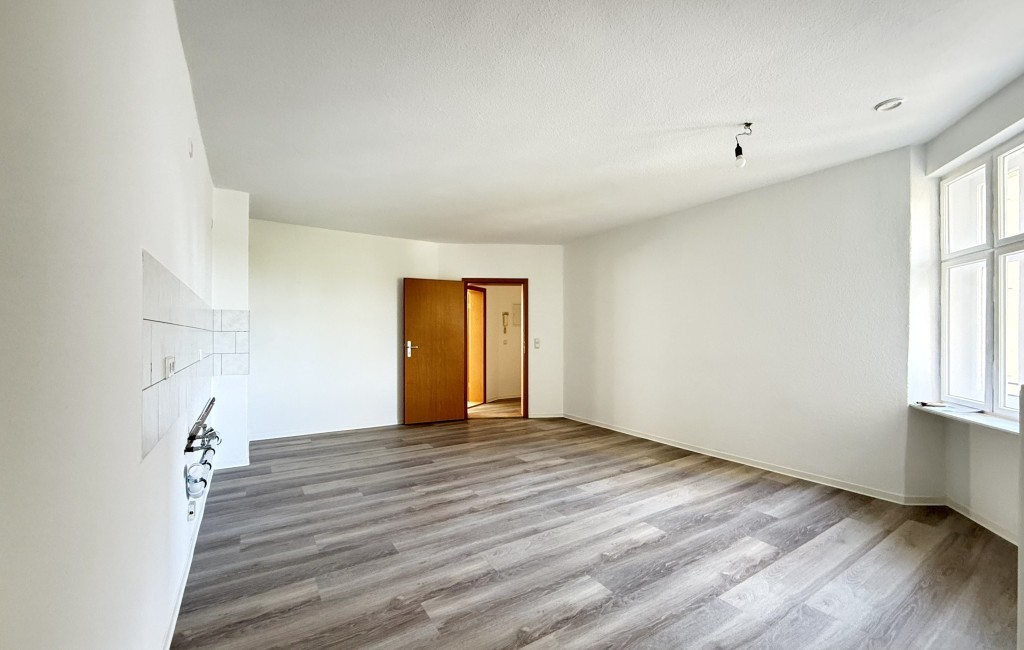 Küche mit Blick aus Seitenflügel