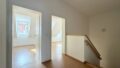 DG: Flur mit Blick in Zimmer 1 + 2 straßenseitig