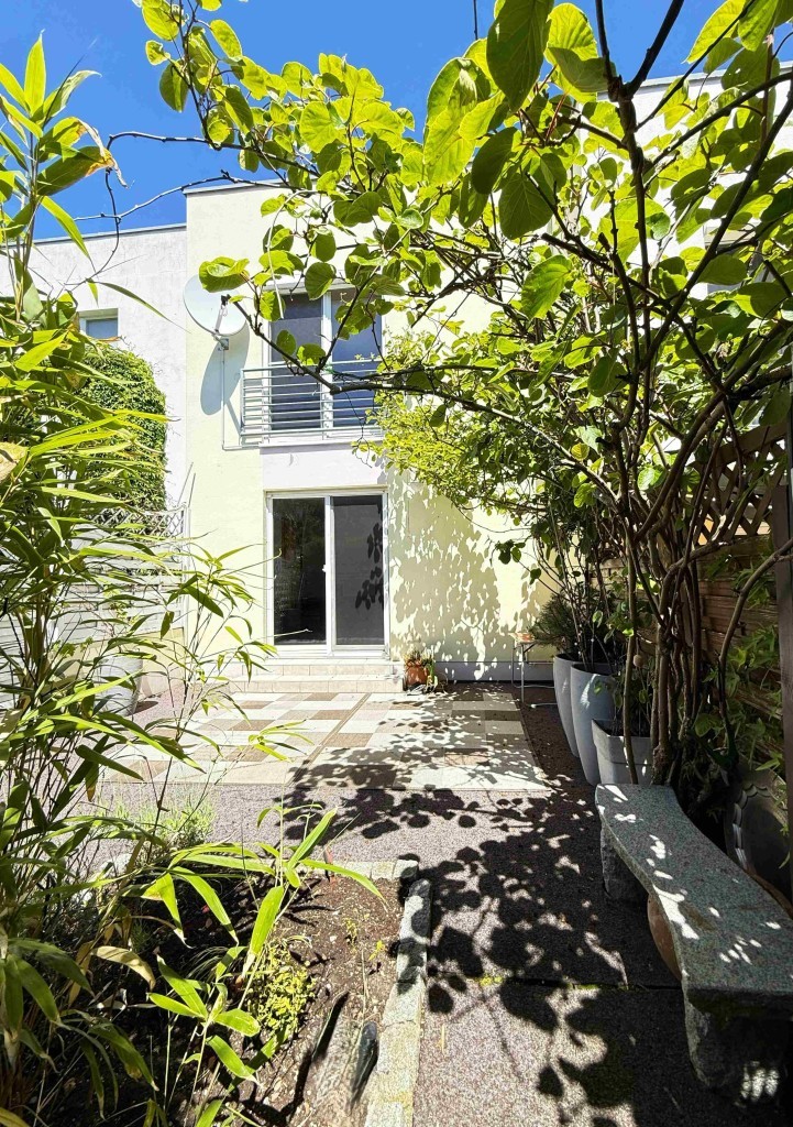 sonnige Terrasse